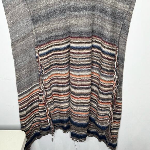 Free People Latitude 30 Wrap Poncho Shawl Rainbow Gray Fringe Sweater Stripe - Picture 11 of 15